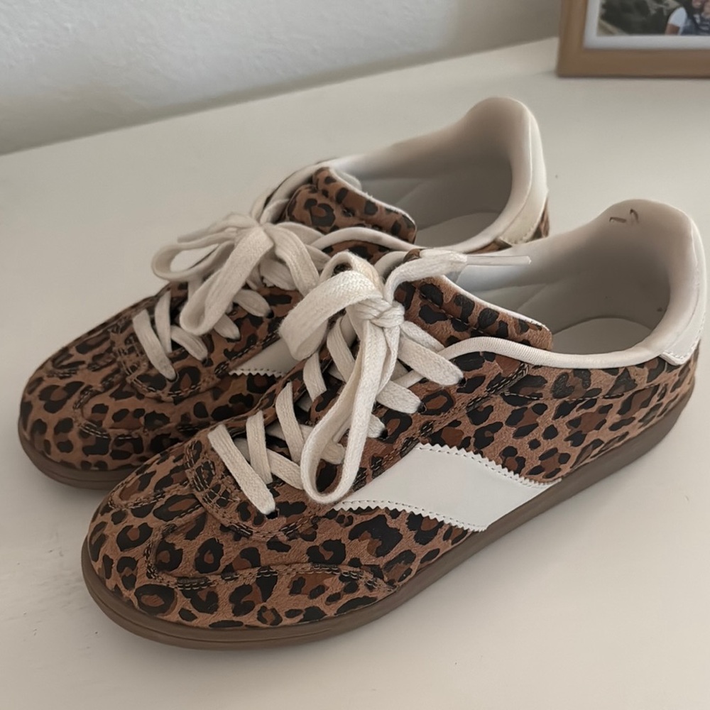 Universal Thread Leopard Print Sneakers
